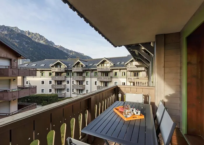 Apartament Grepon -city Center - Free Swimming Pool, Sauna, Gym - Free Parking - By Cozee Chamonix
