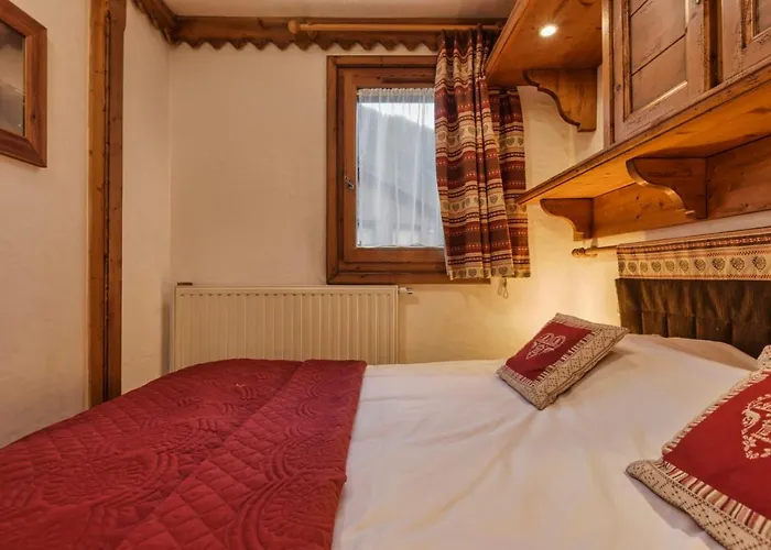 Grepon -city Center - Free Swimming Pool, Sauna, Gym - Free Parking - By Cozee Apartament Chamonix