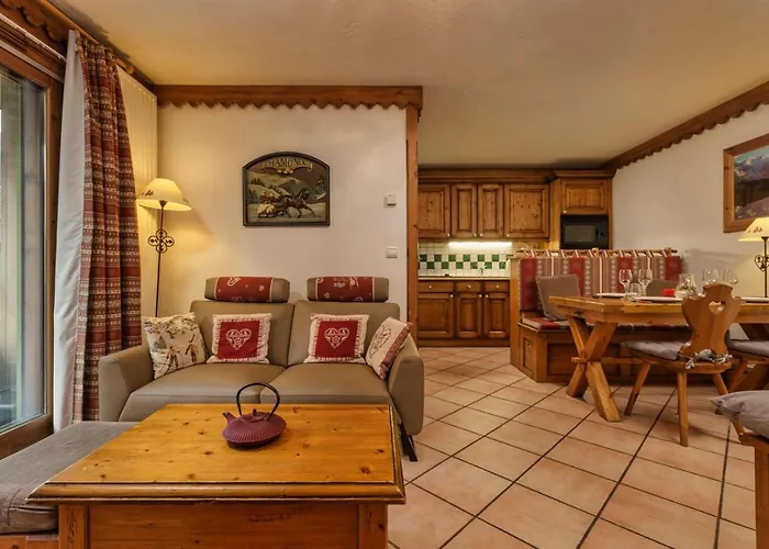 Apartament Grepon -city Center - Free Swimming Pool, Sauna, Gym - Free Parking - By Cozee *