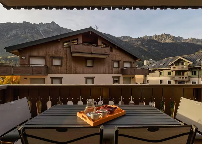 Grepon -city Center - Free Swimming Pool, Sauna, Gym - Free Parking - By Cozee Apartament *