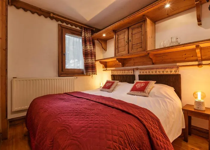 Grepon -city Center - Free Swimming Pool, Sauna, Gym - Free Parking - By Cozee