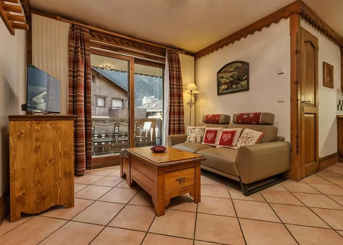 Grepon -city Center - Free Swimming Pool, Sauna, Gym - Free Parking - By Cozee Chamonix