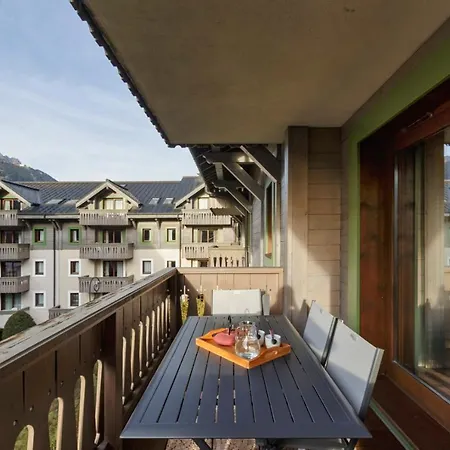 Apartment Grepon -city Center - Free Swimming Pool, Sauna, Gym - Free Parking - By Cozee *