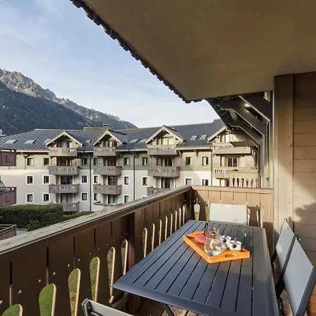 Apartment Grepon -city Center - Free Swimming Pool, Sauna, Gym - Free Parking - By Cozee Chamonix