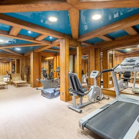 Grepon -city Center - Free Swimming Pool, Sauna, Gym - Free Parking - By Cozee Апартаменты *