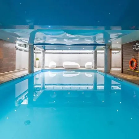 Grepon -city Center - Free Swimming Pool, Sauna, Gym - Free Parking - By Cozee * Шамони