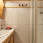 Grepon -city Center - Free Swimming Pool, Sauna, Gym - Free Parking - By Cozee *